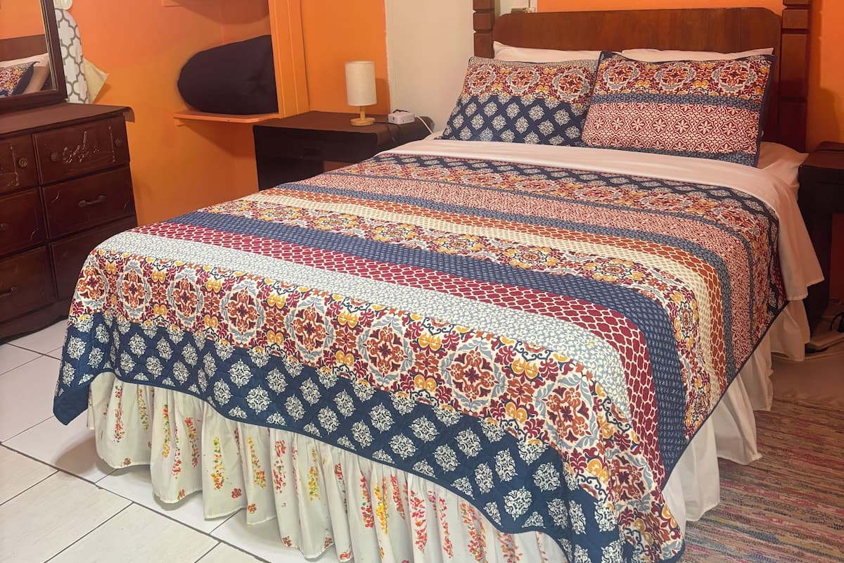 Comfort Apartment | 1 bedroom, iron/ironing board, free WiFi, individually decorated