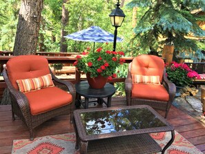 Terrace/patio - Pine Haven Resort (Estes Park)