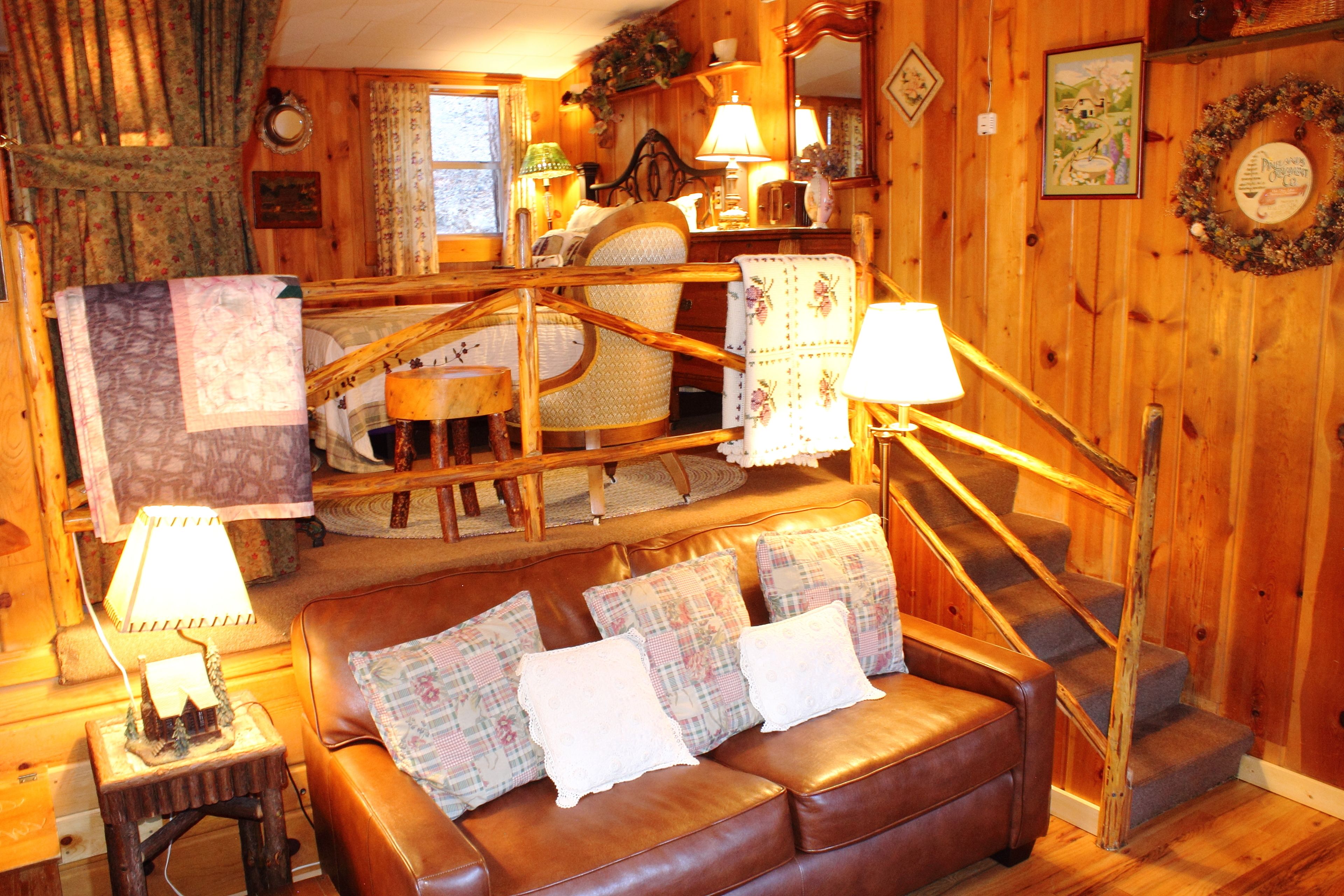 7 - antique cabin | living room | flat-screen tv