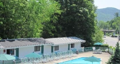 Brookside Motel