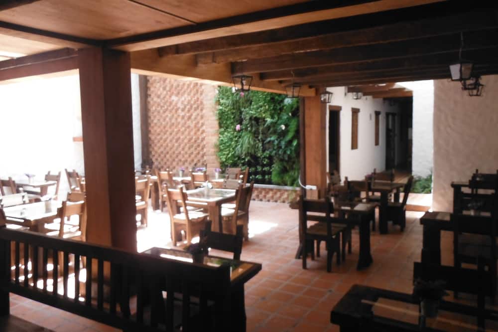 Casa Indigo Hotel