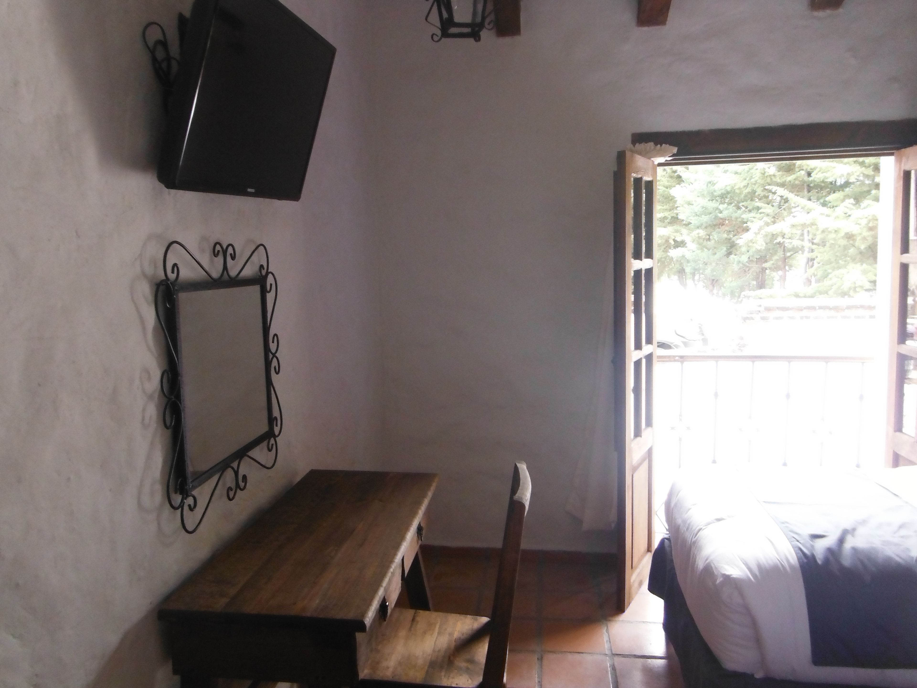 double room | in-room safe, desk, free wifi, bed sheets