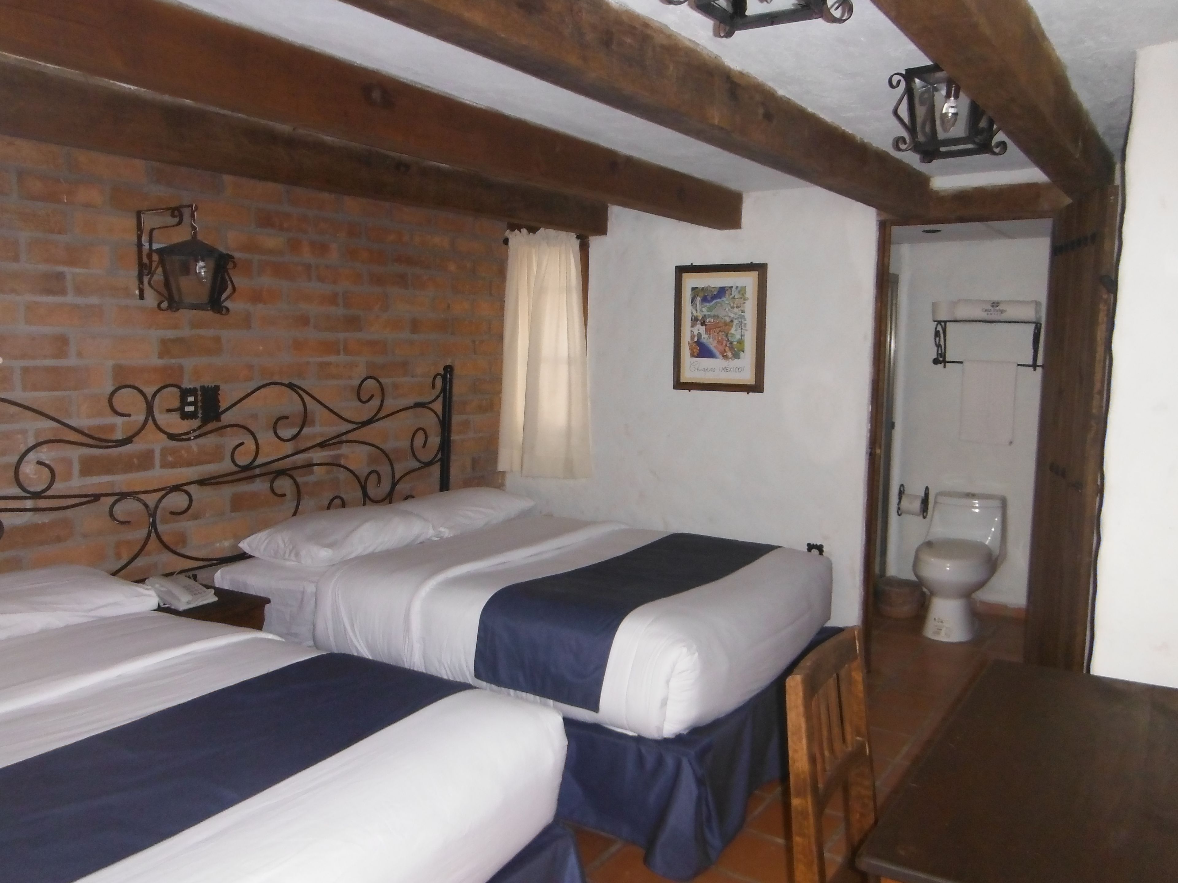 quadruple room | in-room safe, desk, free wifi, bed sheets