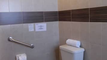 Standard Double Room | Bathroom | Shower, free toiletries, hair dryer, towels