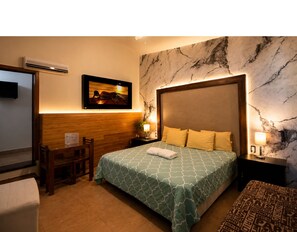 Traditional Room, 1 King Bed | Iron/ironing board, free WiFi, bed sheets - Finca Chipitlán Hotel (Cuernavaca)