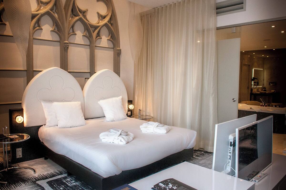 Phòng Cao cấp | Minibar, két bảo mật tại phòng, bàn, phòng cách âm 