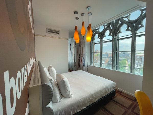 Comfort Room (Charming) | Minibar, in-room safe, desk, soundproofing - Martin’s Dream Hotel (Mons)