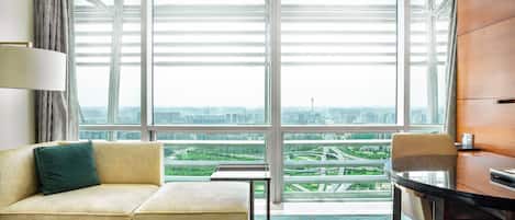 Premium bedding, minibar, in-room safe, desk