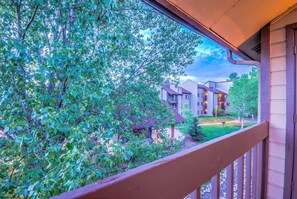 Condo | Quang cảnh ban công