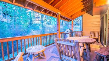 3 Bedroom, 4 Bathroom - 17 | Terrace/patio