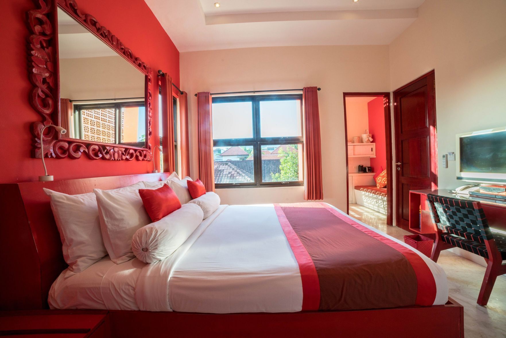 Premium bedding, pillowtop beds, free minibar items, in-room safe