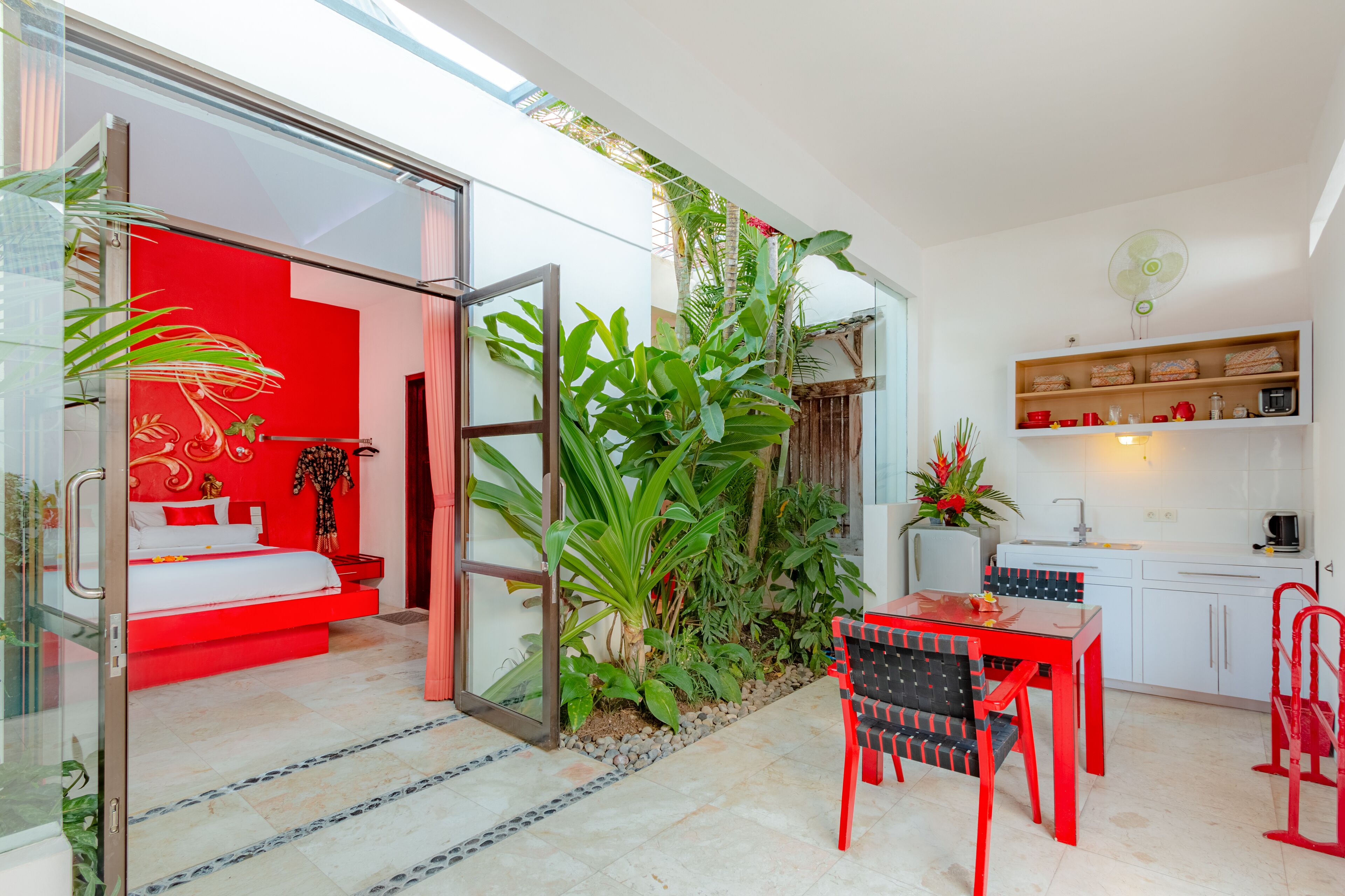 ginger suite poolside 1 | private kitchenette | fridge, dishwasher, coffee/tea maker, electric kettle