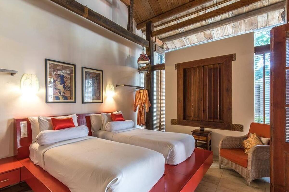 Premium bedding, pillowtop beds, free minibar items, in-room safe