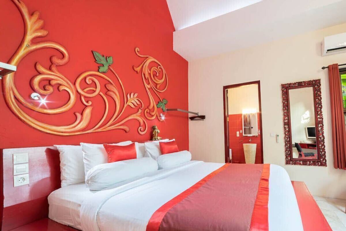 Premium bedding, pillowtop beds, free minibar items, in-room safe