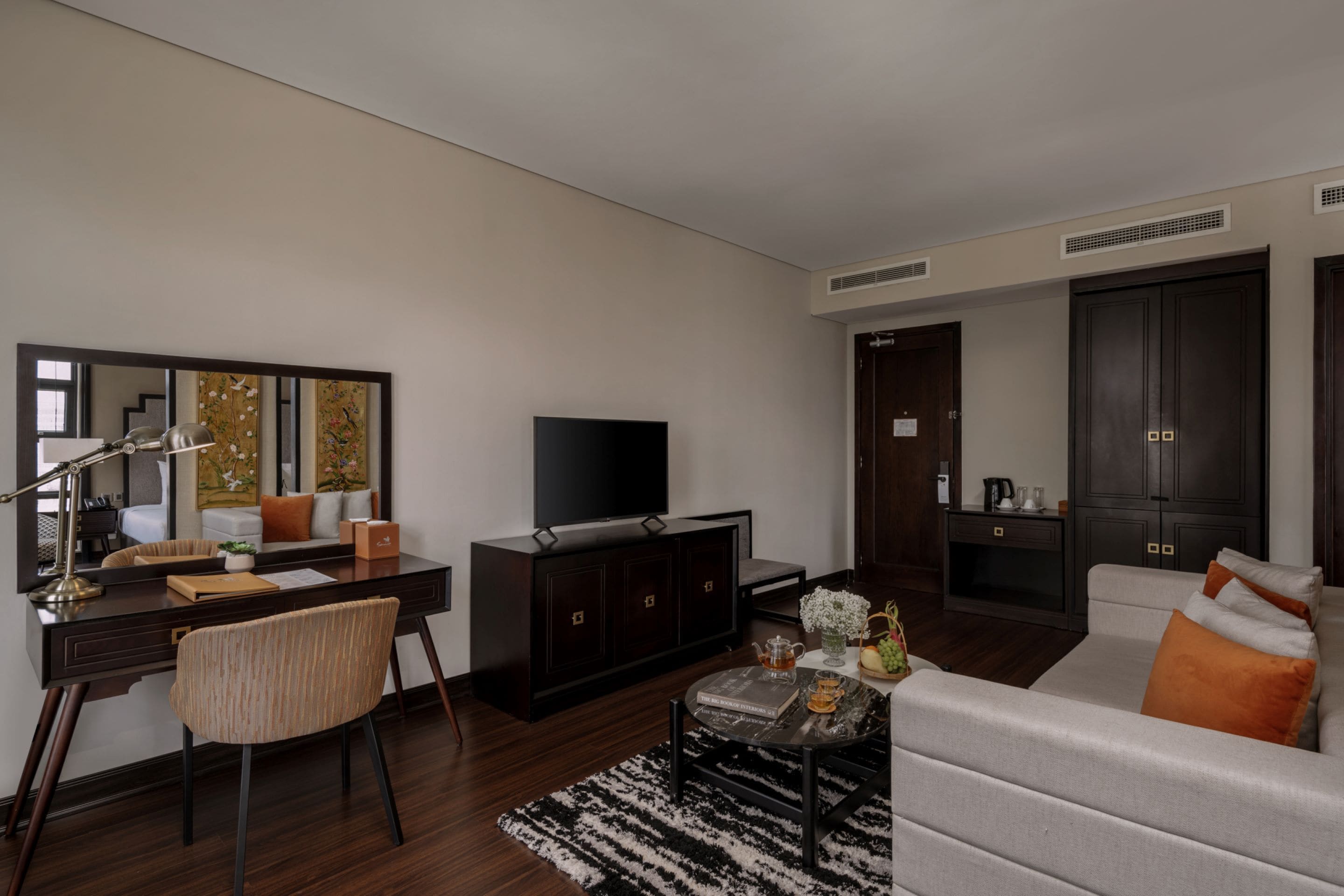 32-inch led tv with cable channels, tv