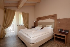 In-room safe, desk, soundproofing, cots/infant beds - Park Hotel Avisio (Soraga)