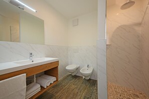 Regadera, regadera tipo lluvia, amenidades de baño gratuitas 