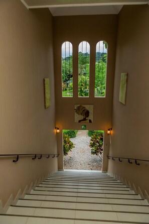 EntrĂ©e de lâhĂ©bergement