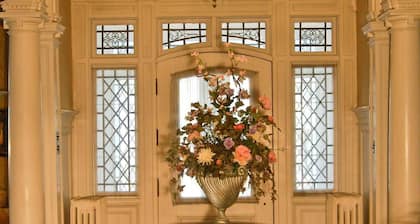 The Albanus Phillips Inn