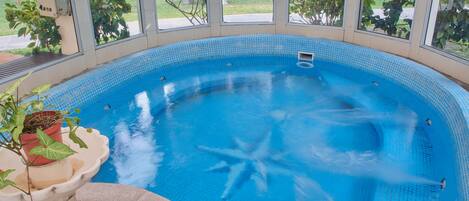 Baignoire à remous intérieure