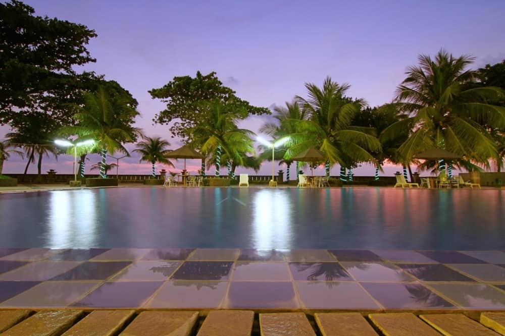 Hotel Pangeran Beach