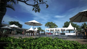 Outdoor pool, pool umbrellas, pool loungers