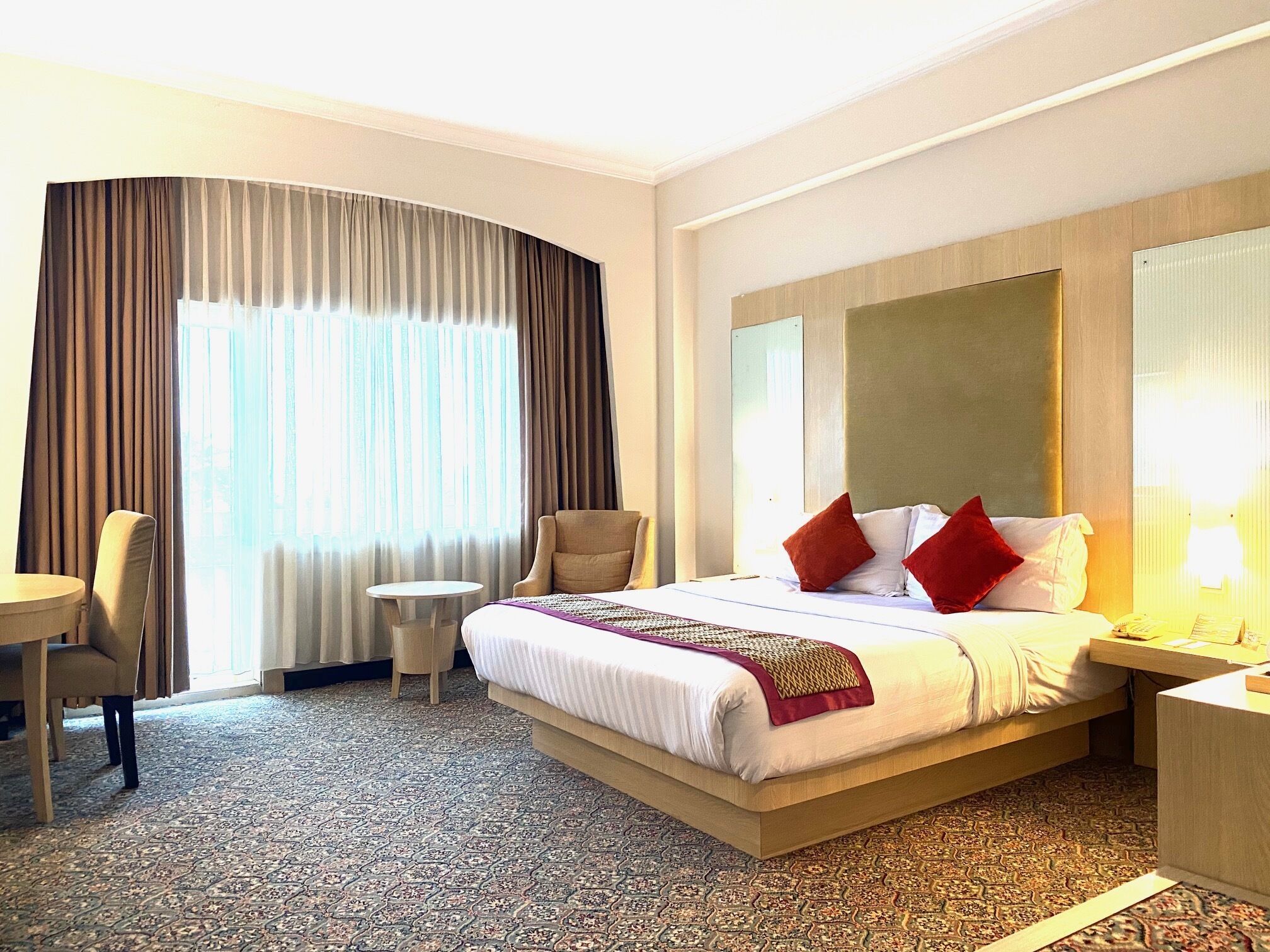 Deluxe Twin Room, Beachside | Minibar, in-room safe, desk, free WiFi