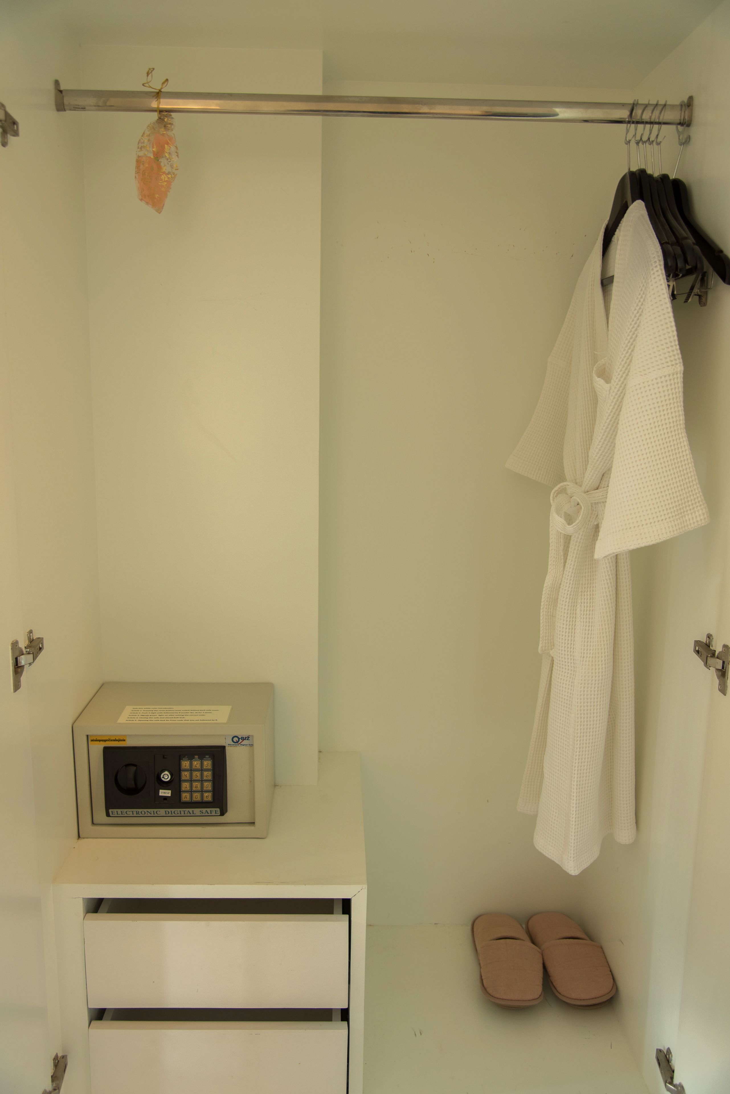 superior room | in-room safe, rollaway beds, free wifi