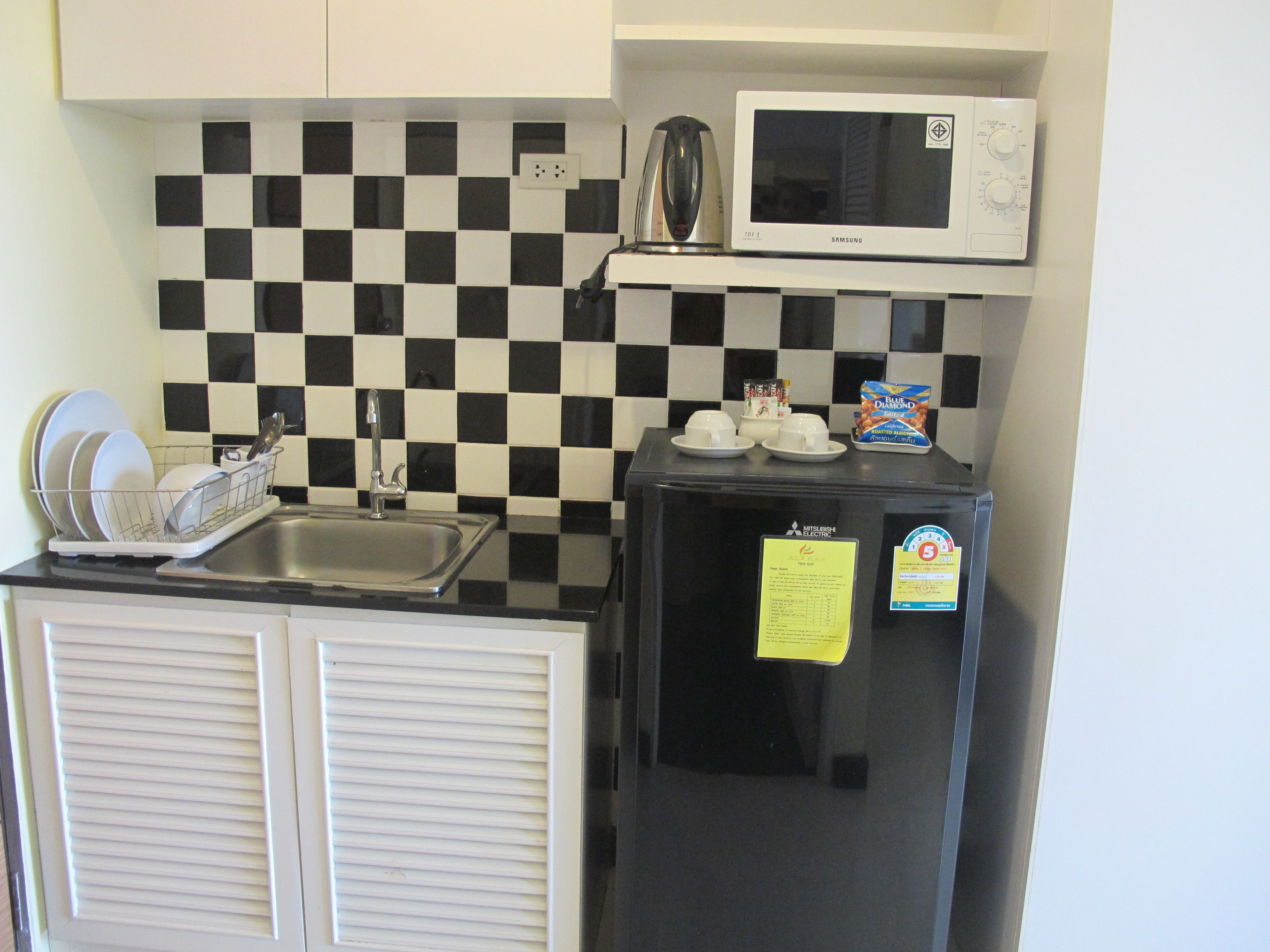room | private kitchen | fridge, microwave, coffee/tea maker