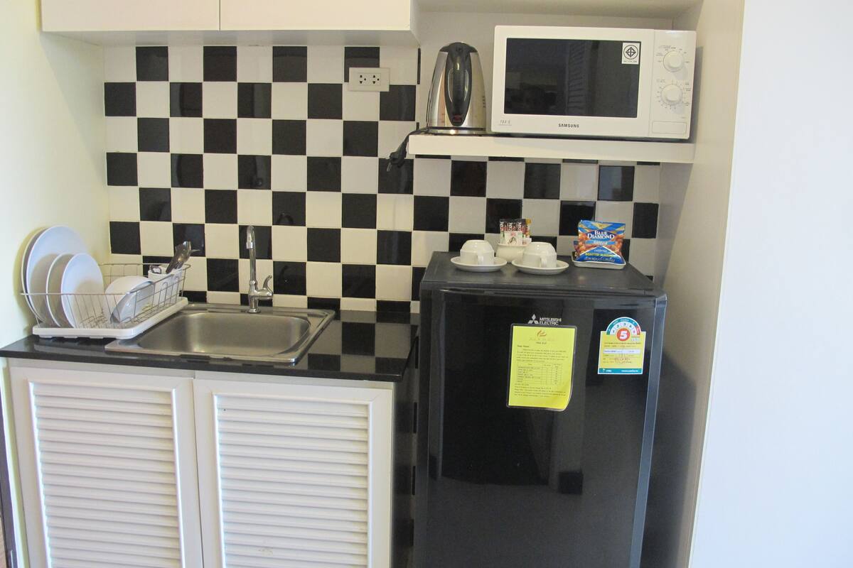 room | private kitchen | fridge, microwave, coffee/tea maker