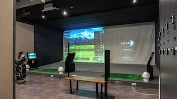 Driving range golf indoor