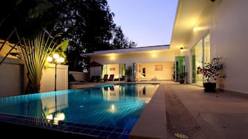 Udendørs pool