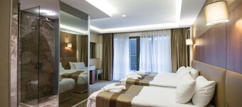 GK Regency Suites