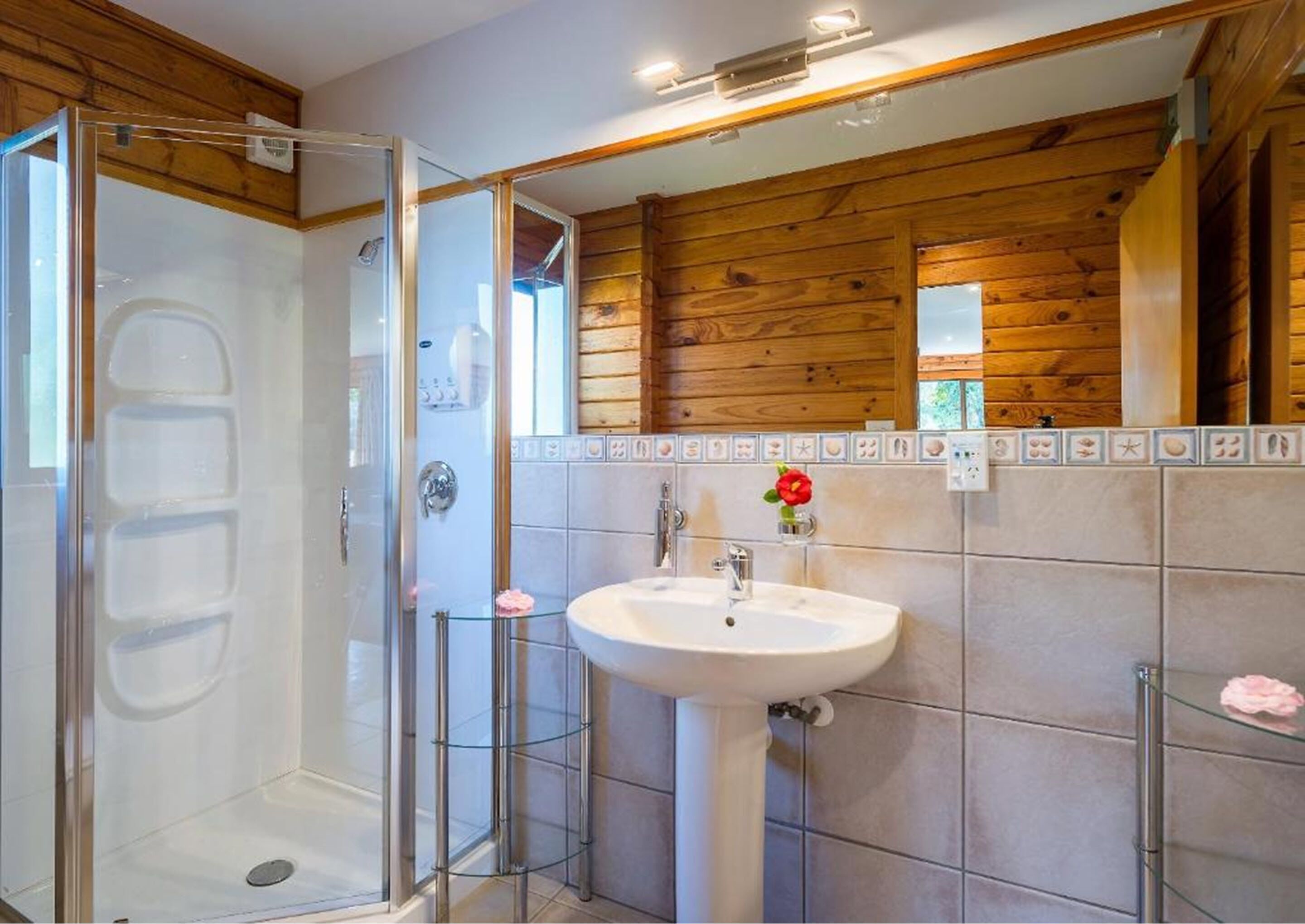 four bedroom suite | 1 bedroom, iron/ironing board, free wifi, bed sheets