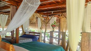 Superior Bungalow, Private Bathroom, Garden View (Casita ) | In-room safe, WiFi (free), bed sheets - Casa Moabi (Cahuita)