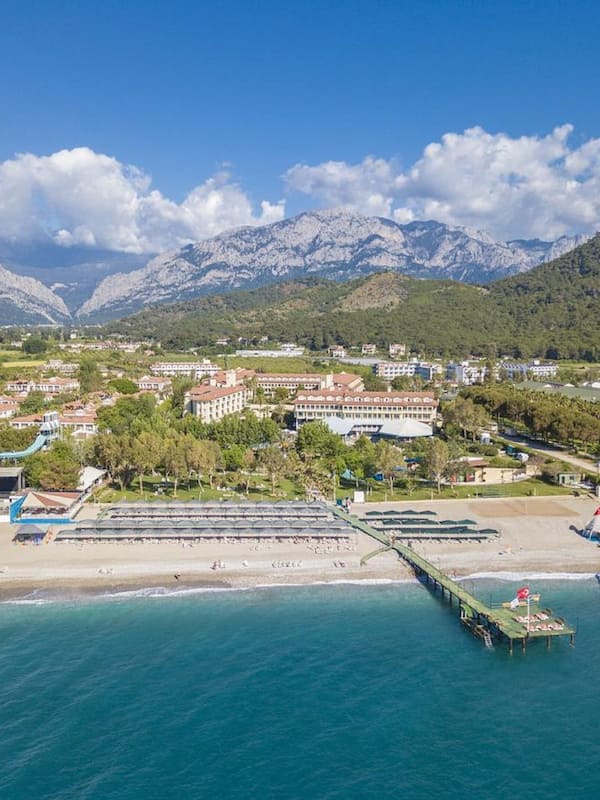 Private beach, free beach cabanas, sun-loungers, beach umbrellas