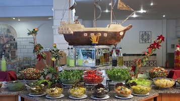 Café da manhã com buffet grátis