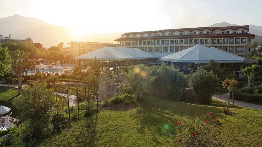 Queen's Park Le Jardin - All Inclusive