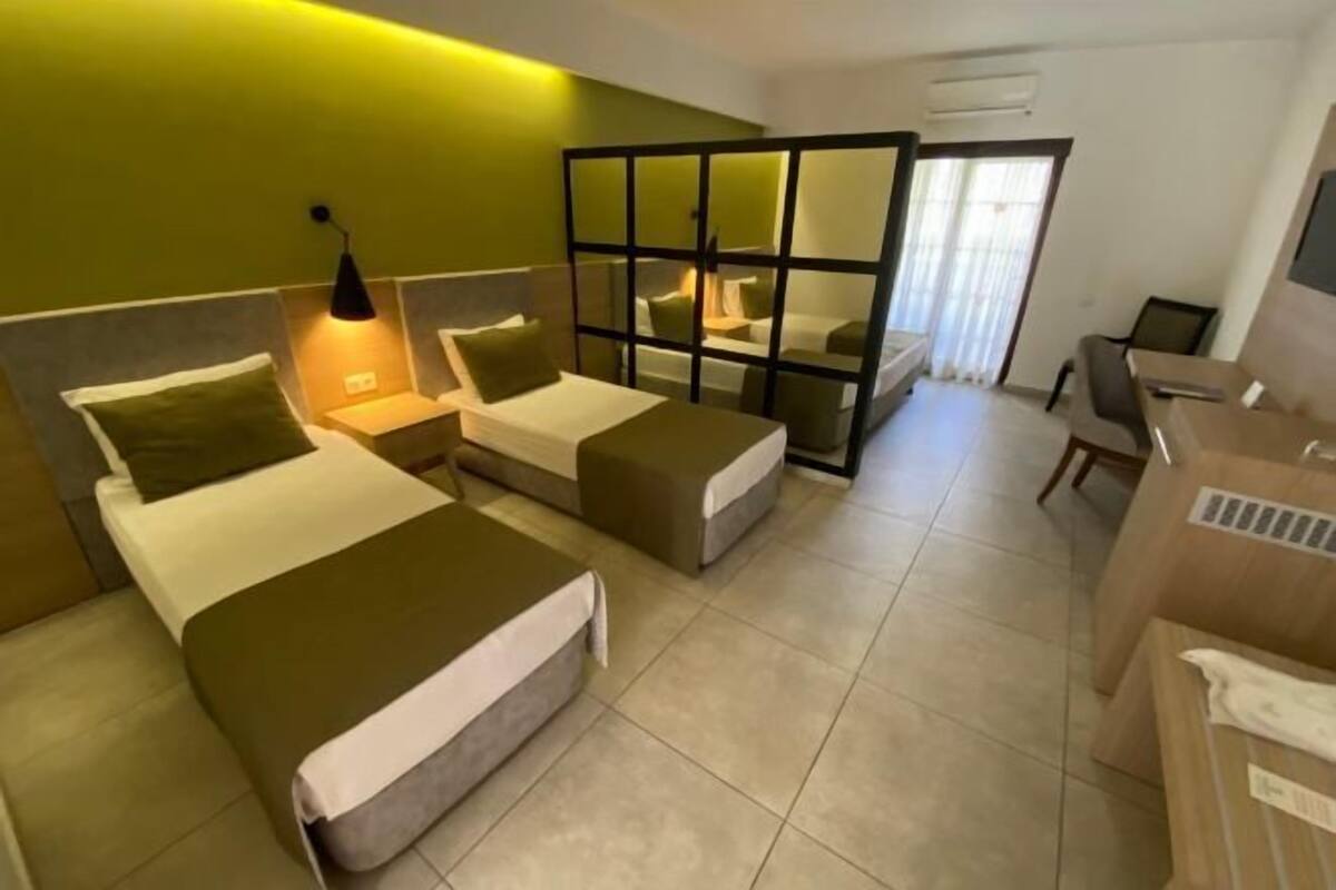 Minibar (free items), in-room safe, desk, soundproofing