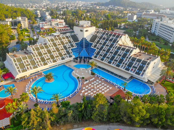 Queen's Park Resort Göynük - Kemer