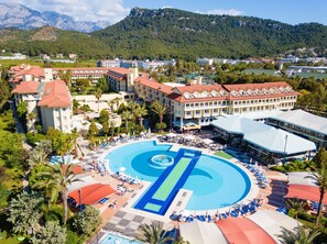 Front of property - Queen's Park Resort Göynük (Kemer)