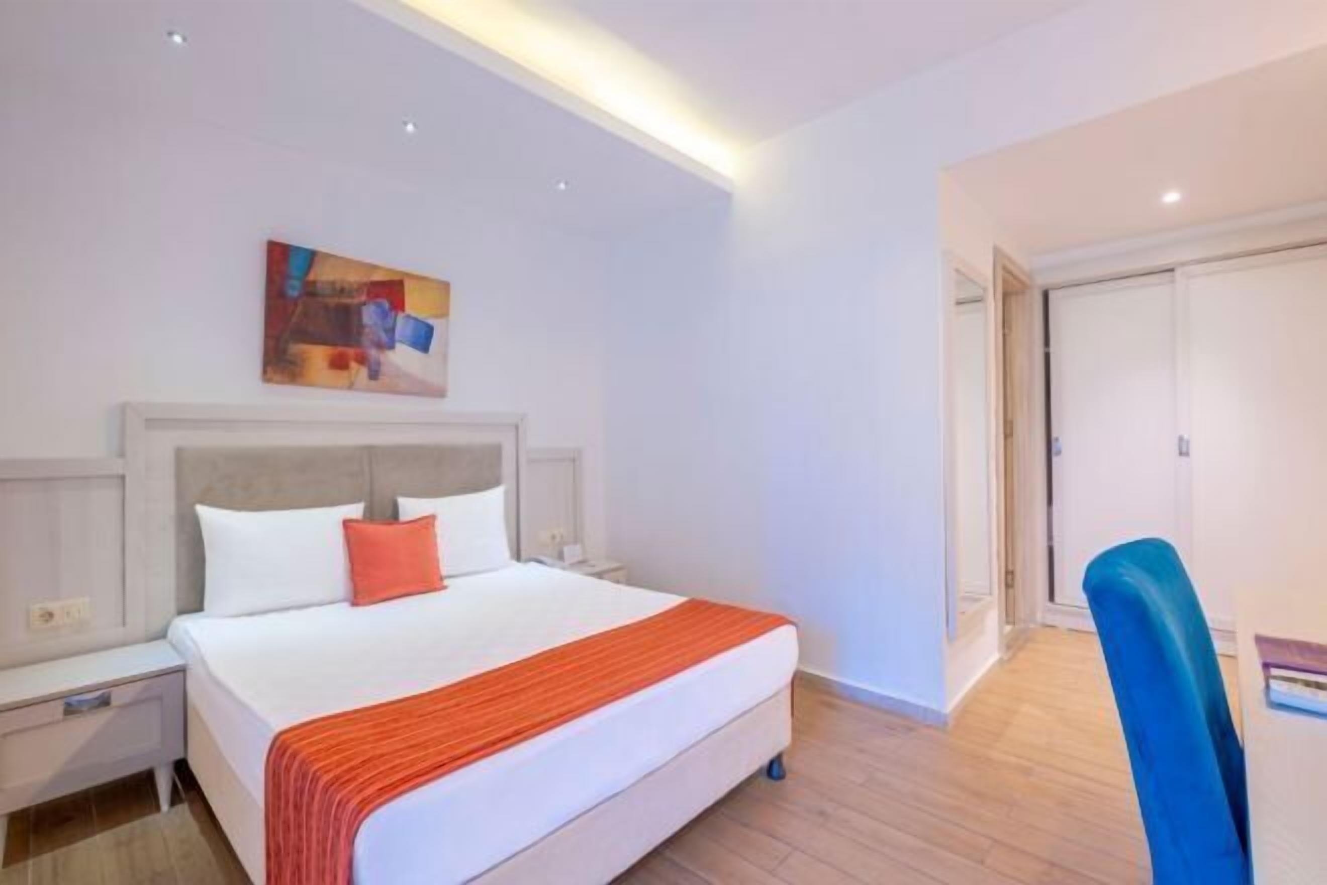 Articles gratuits dans le mini-bar, coffres-forts dans les chambres