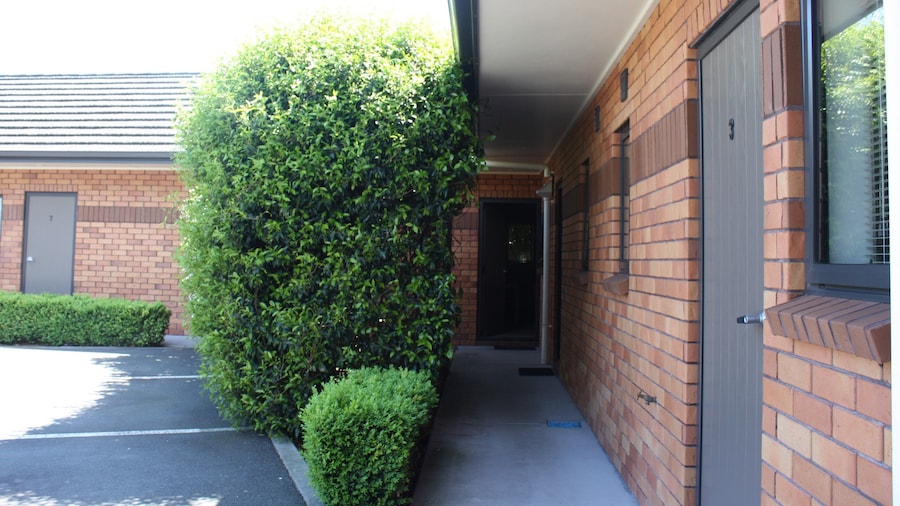 Albert Court Motor Lodge