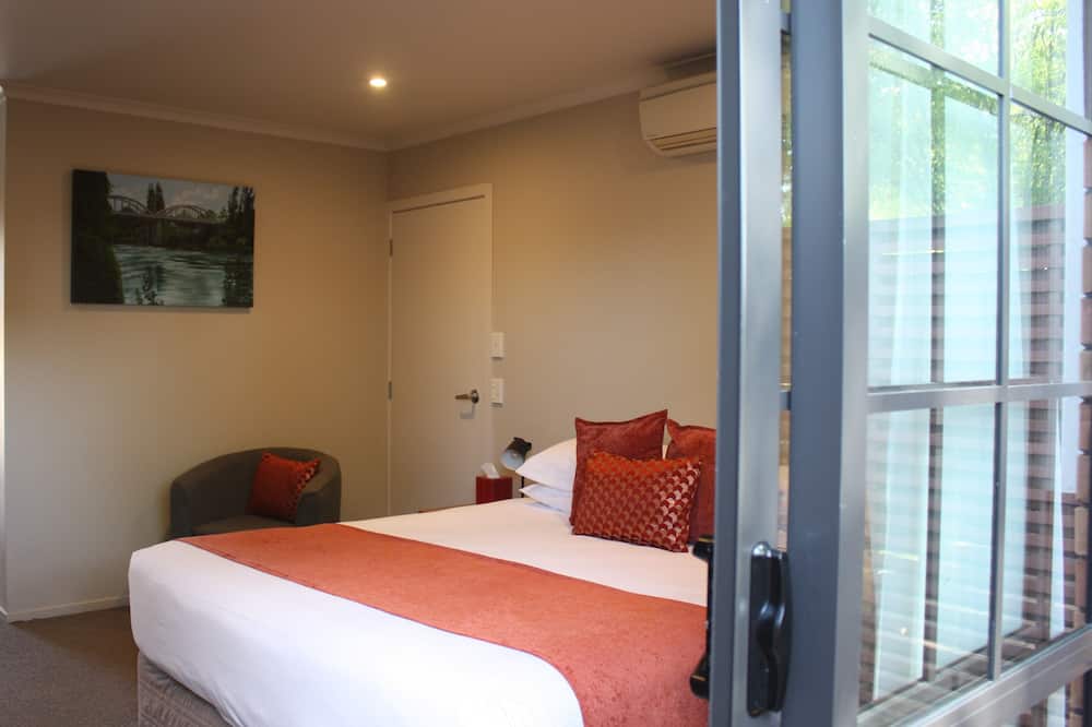 Albert Court Motor Lodge
