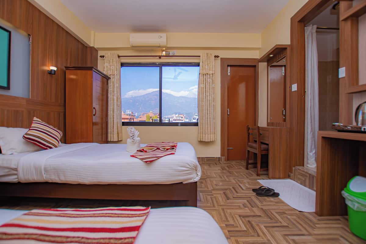 deluxe double room, balcony, mountain view | 1 bedroom, premium bedding, in-room safe, desk