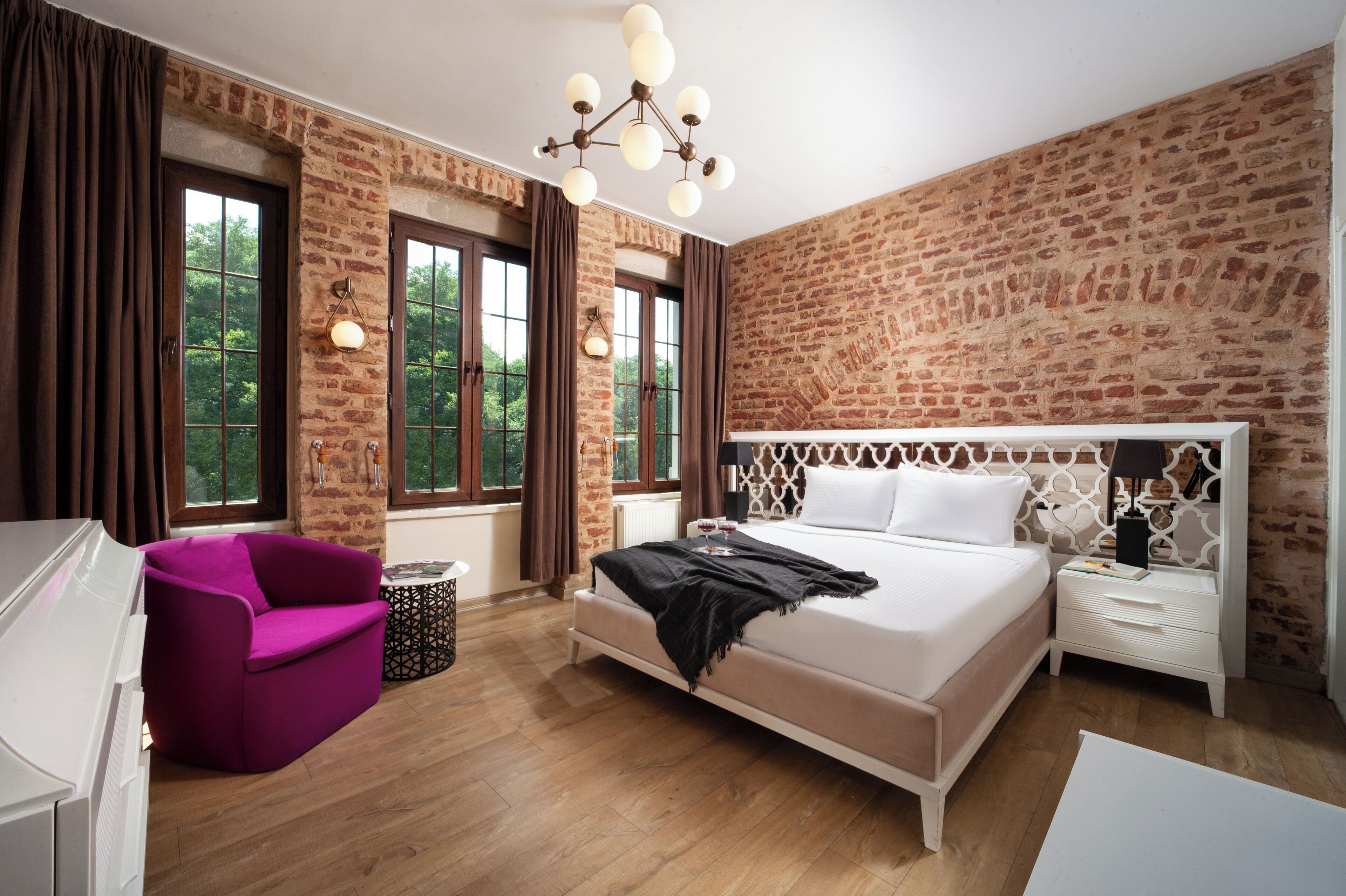 Egyptian cotton sheets, premium bedding, minibar, in-room safe