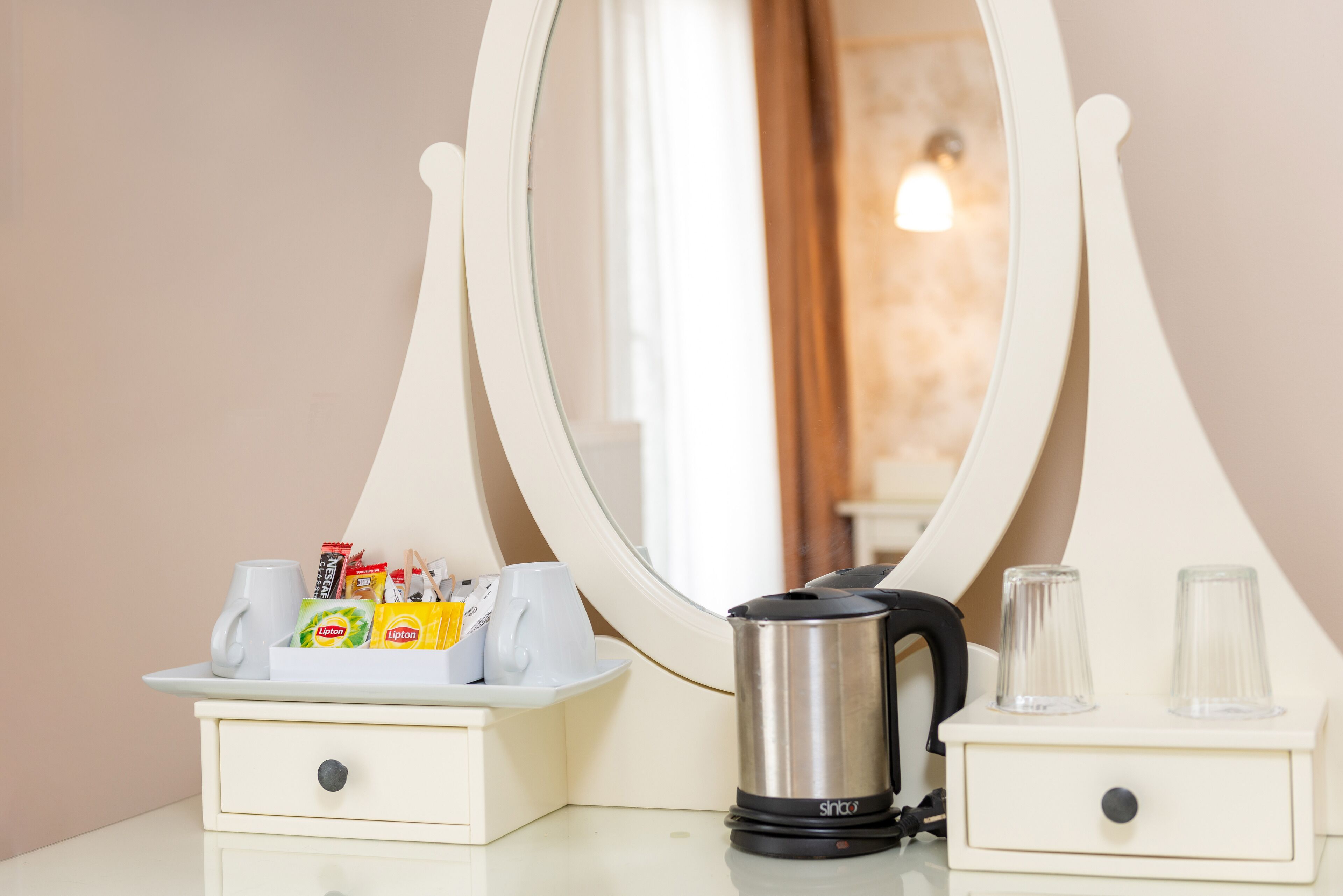 standard double room | 1 bedroom, minibar, in-room safe, free wifi