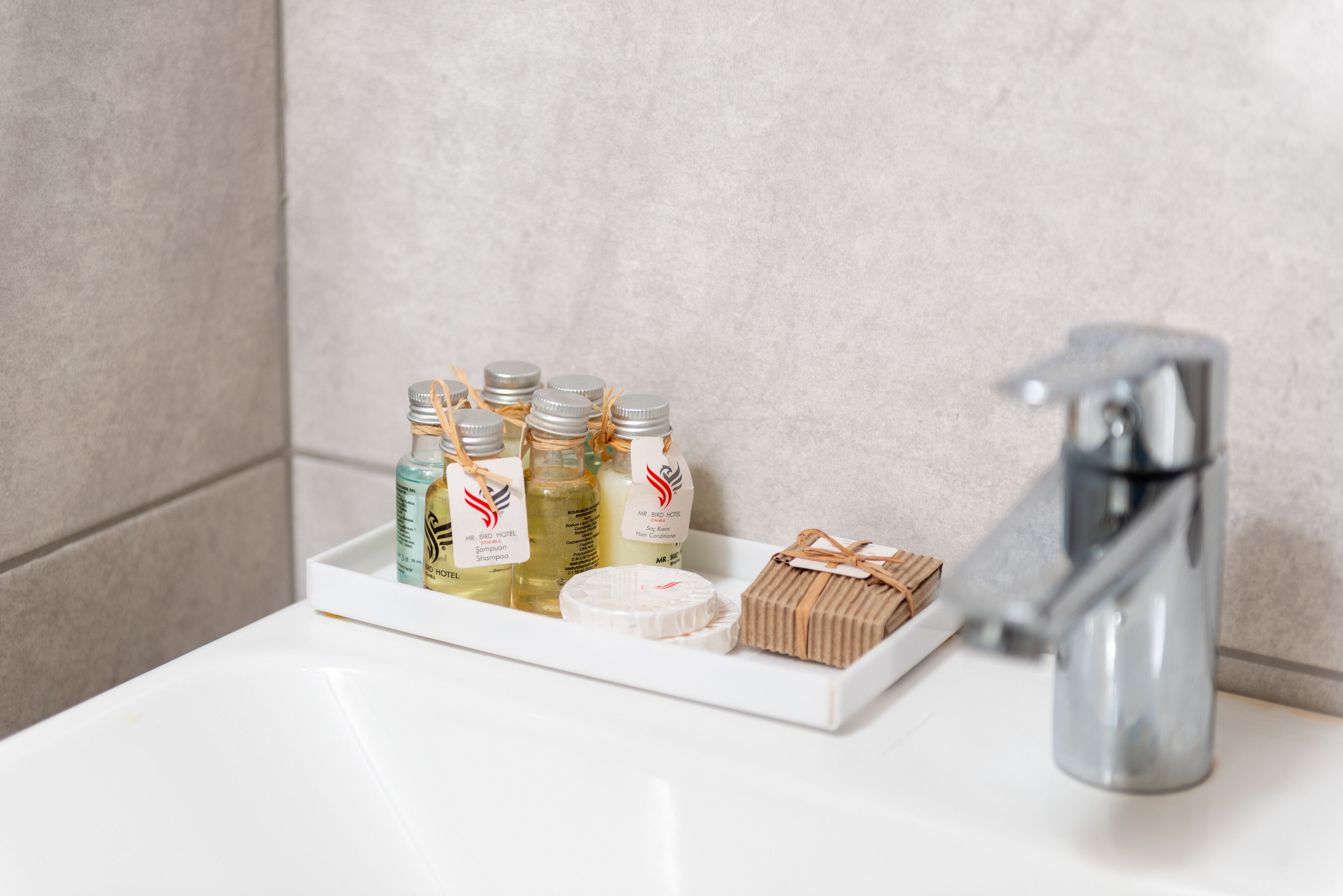 economy double room | 1 bedroom, minibar, in-room safe, free wifi