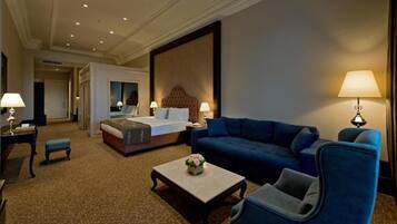 Family Suite, Multiple Beds, Garden Area | Premium bedding, minibar, in-room safe, desk