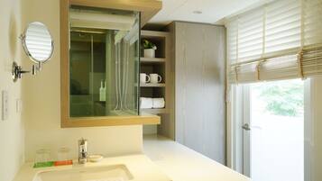 Paper standard Twin Room | Room amenity